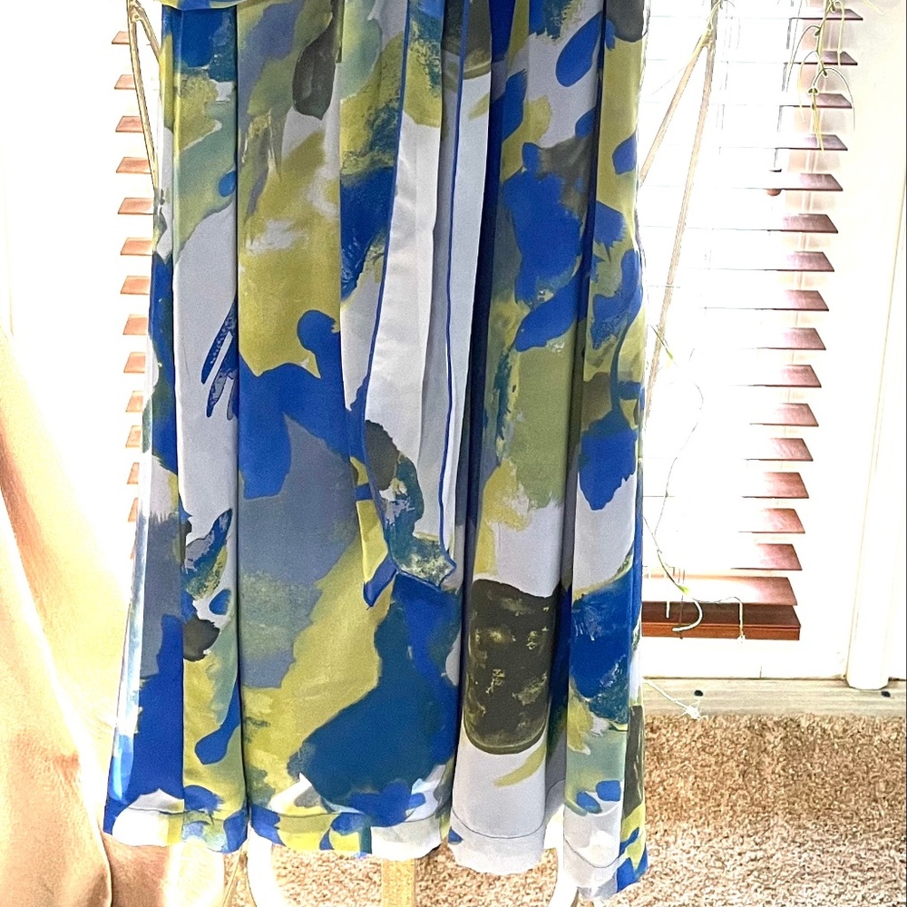 Dress - Picture 7 of 13
